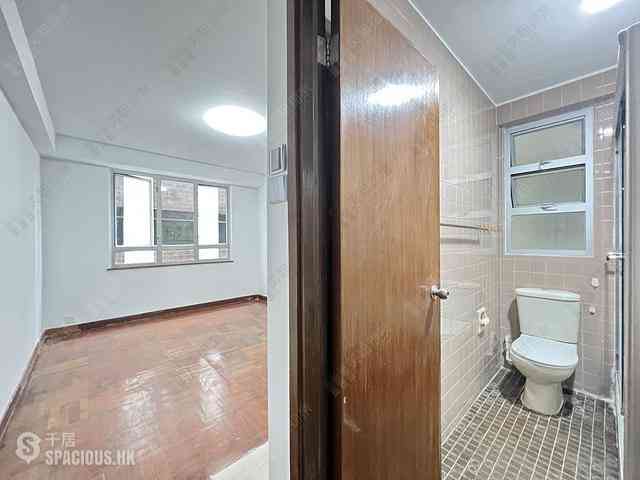 Wan Chai - Phoenix Court Block 2 02