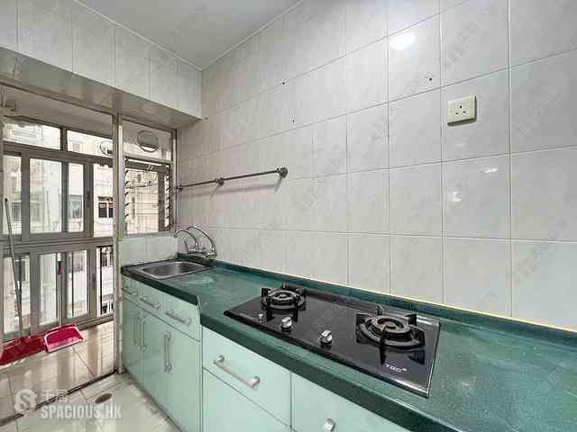 Wan Chai - Phoenix Court Block 2 03