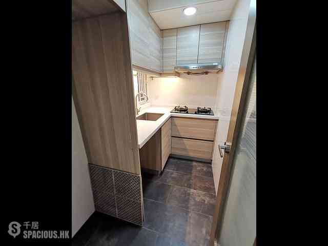 Shek Tong Tsui - Chester Court 03