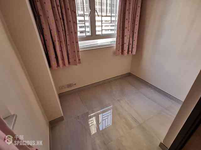 Shek Tong Tsui - Chester Court 05