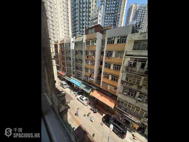 Wan Chai - Yen May Building 09