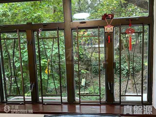 Mid Levels West - Hing Wah Mansion Block B 02