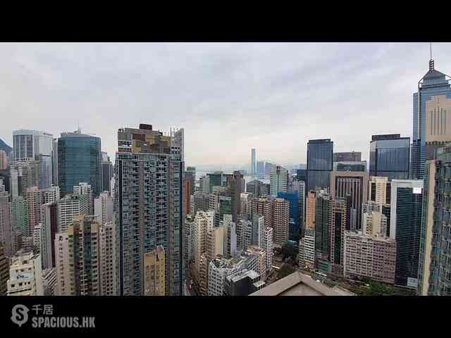 Wan Chai - The Avenue 01