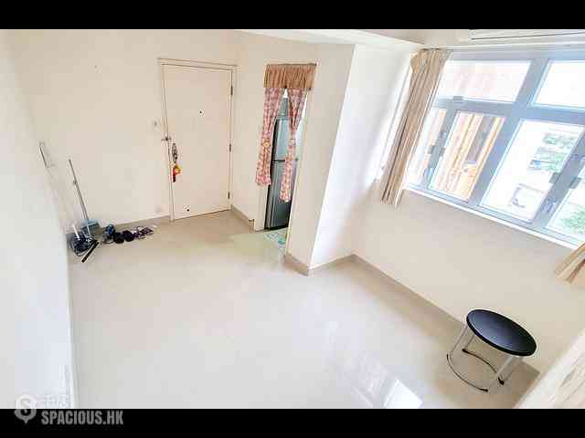 Shau Kei Wan - Wing Wah House 01