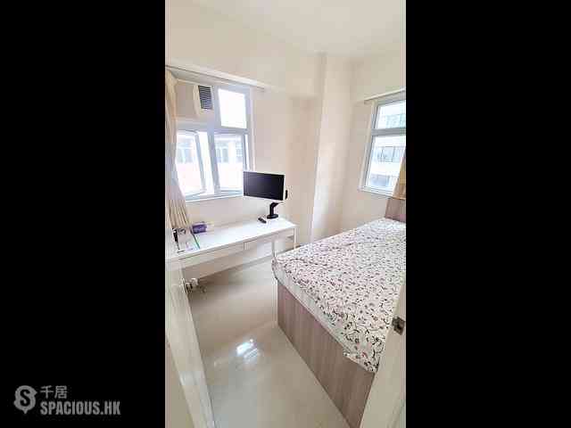 Shau Kei Wan - Wing Wah House 06