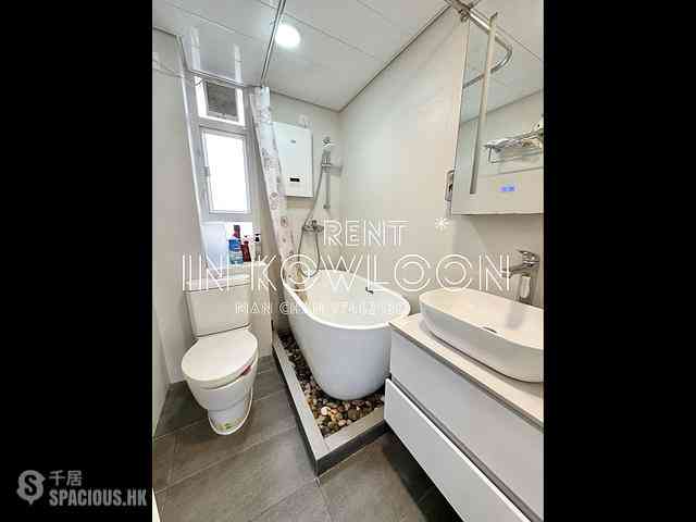 Prince Edward - Springfield Court 05