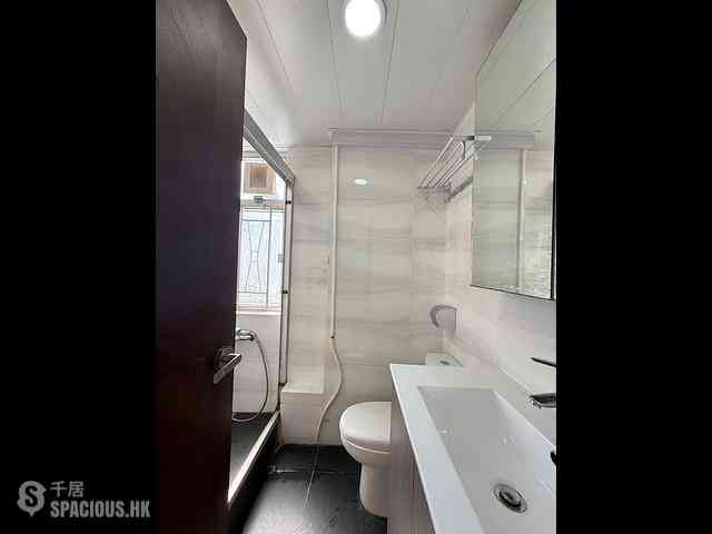 Wan Chai - Lucky House 05