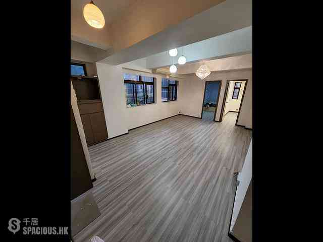 Causeway Bay - Tak Fai Building 01