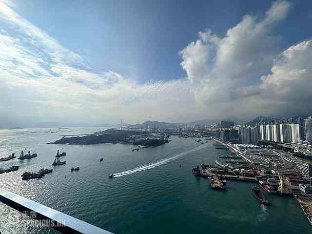 Tai Kok Tsui - The Long Beach 01