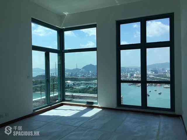 Tai Kok Tsui - The Long Beach 05