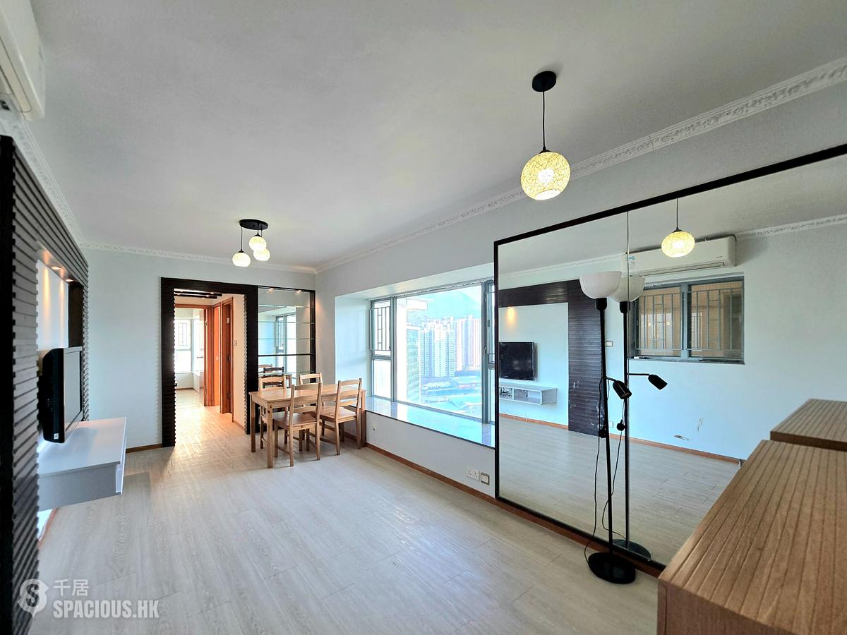 Tung Chung - Seaview Crescent 01