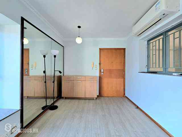 Tung Chung - Seaview Crescent 06
