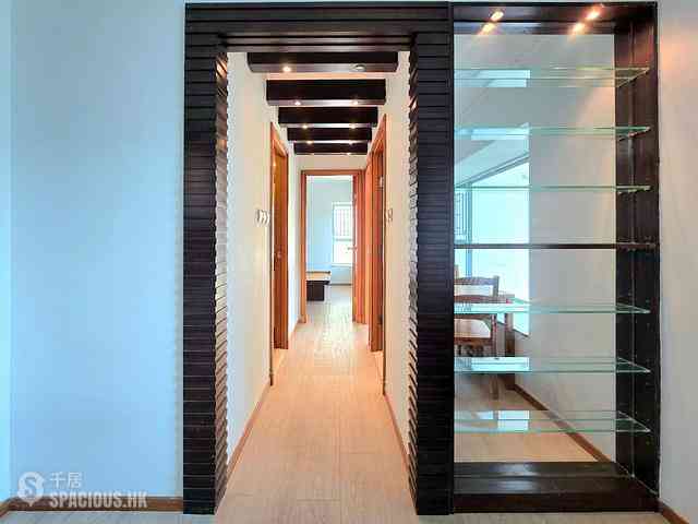 Tung Chung - Seaview Crescent 08