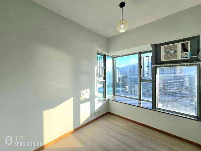 Tung Chung - Seaview Crescent 11