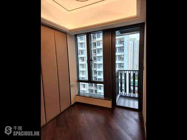 Cheung Sha Wan - The Vertex West Wing 04