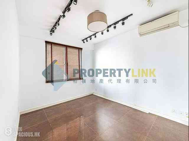 Shek Tong Tsui - Sun Court 05
