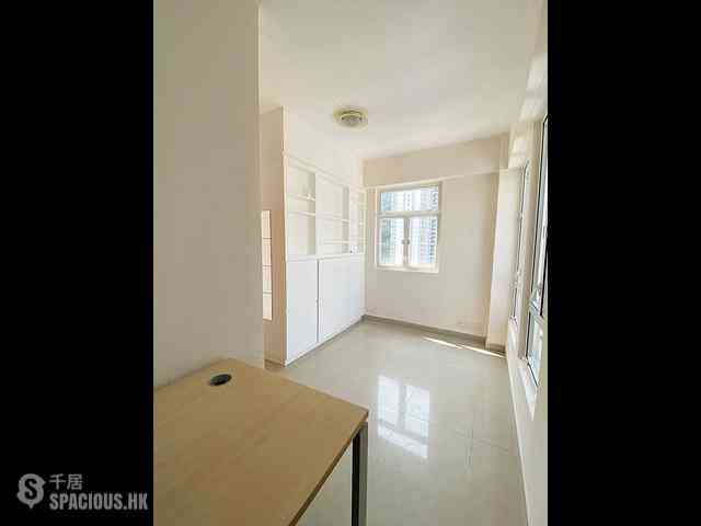 Sai Wan Ho - Lee Ga Building 15