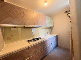 Mid Levels West - Euston Court 04
