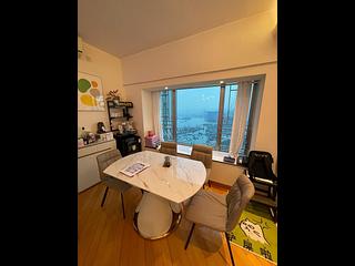 West Kowloon - Sorrento Phase 1 Block 6 03