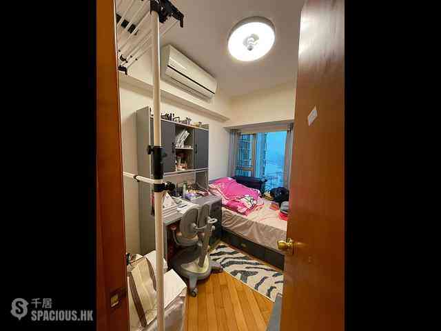 West Kowloon - Sorrento Phase 1 Block 6 06