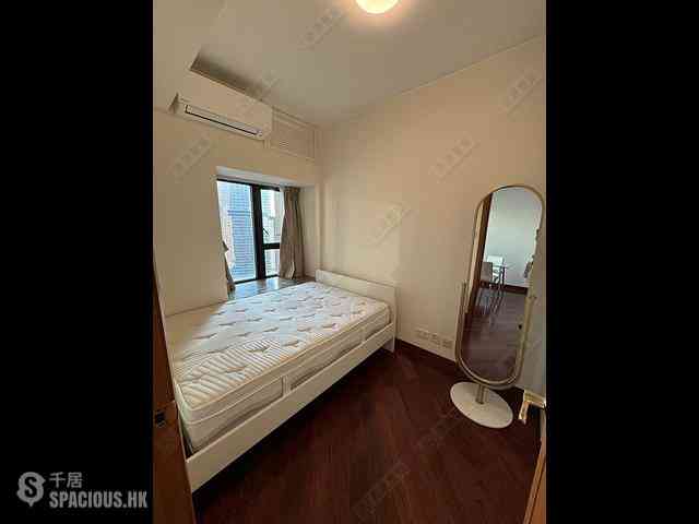 West Kowloon - The Arch Star Tower (Block 2) 05