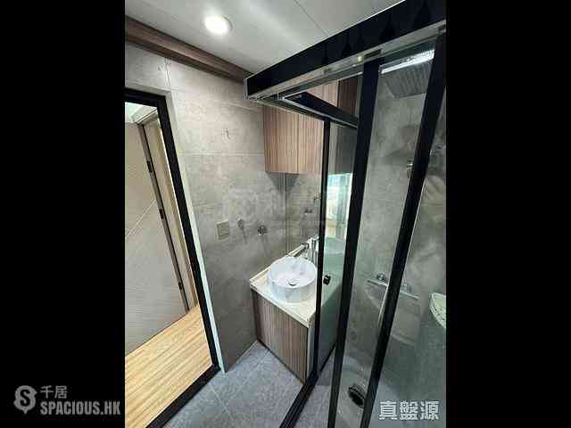 Tseung Kwan O - The Metro City Phase 2 Block 9 05