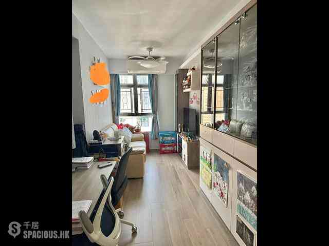 Shau Kei Wan - The Eastborne 02