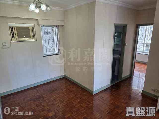 Tai Po - Uptown Plaza Block 1 01