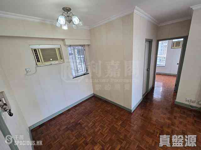 Tai Po - Uptown Plaza Block 1 05
