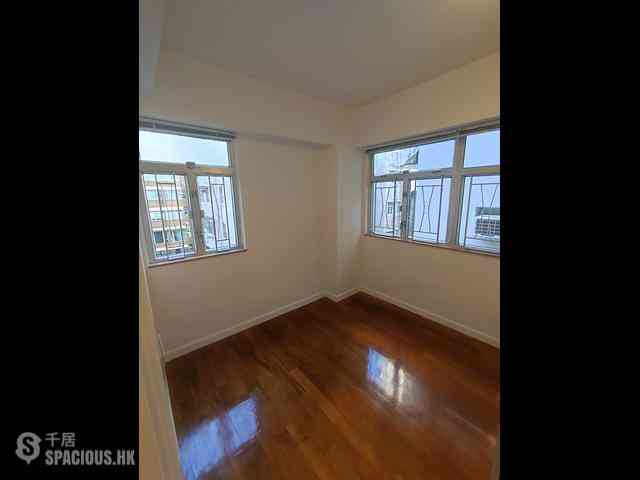 Happy Valley - Fung Woo Building 06