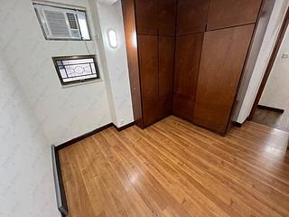 Wan Chai - Phoenix Court Block 1 06