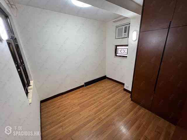Wan Chai - Phoenix Court Block 1 08