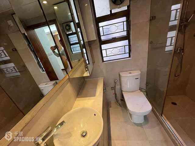 Wan Chai - Phoenix Court Block 1 09