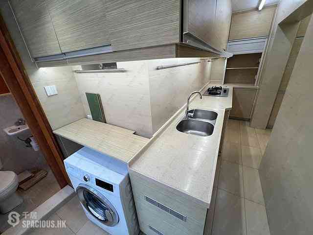 Wan Chai - Phoenix Court Block 1 16
