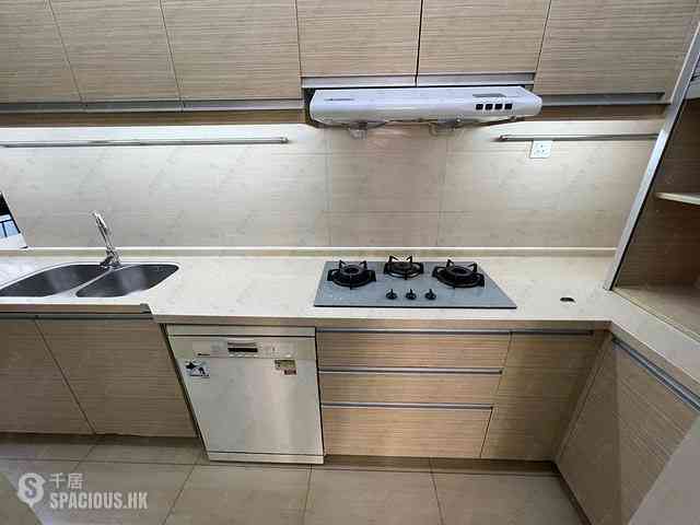 Wan Chai - Phoenix Court Block 1 14