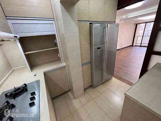 Wan Chai - Phoenix Court Block 1 15