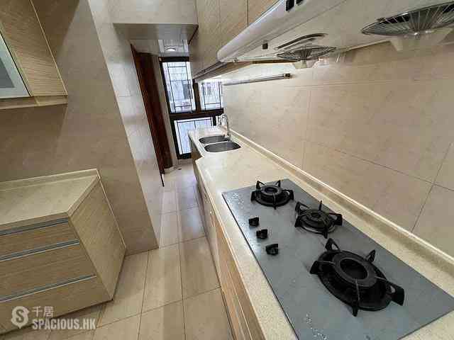 Wan Chai - Phoenix Court Block 1 19