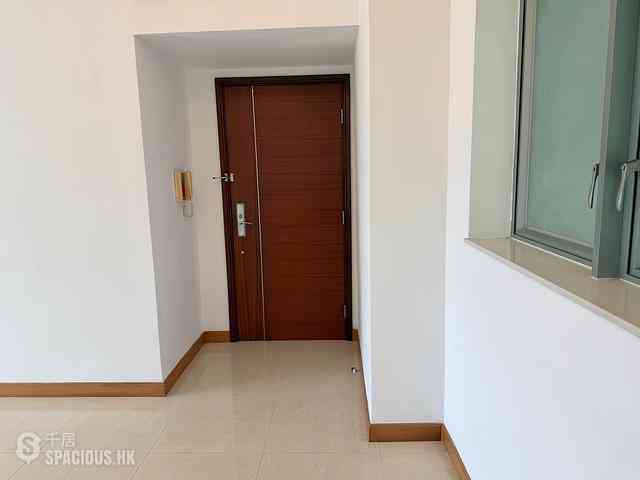 Tung Chung - Coastal Skyline Phase 3 La Rossa 08
