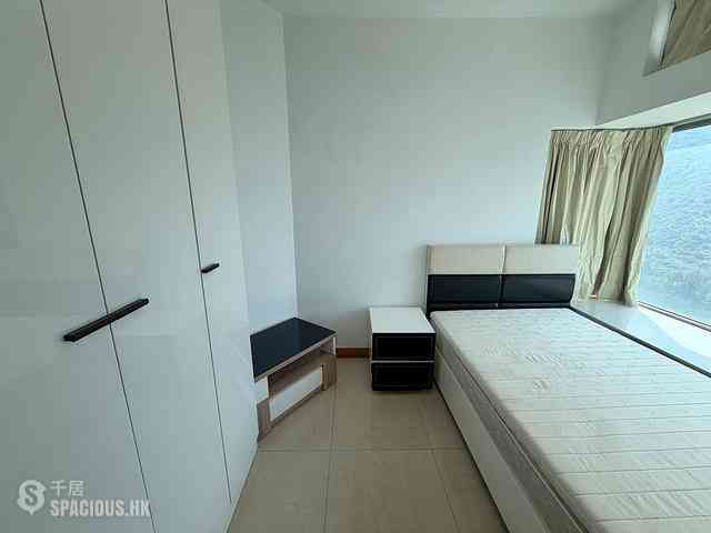Tung Chung - Coastal Skyline Phase 3 La Rossa 12