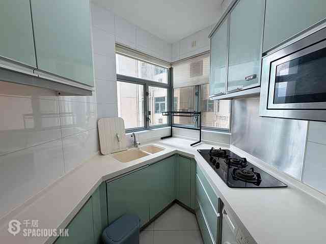 Tung Chung - Coastal Skyline Phase 3 La Rossa 01
