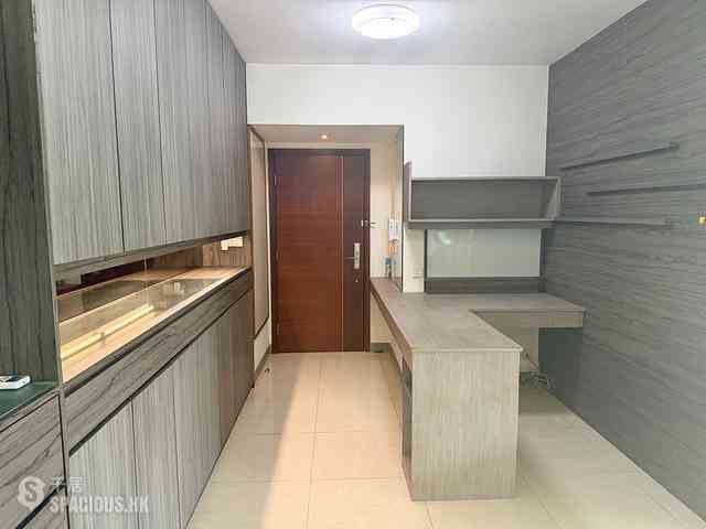 Tung Chung - Coastal Skyline Phase 3 La Rossa 03