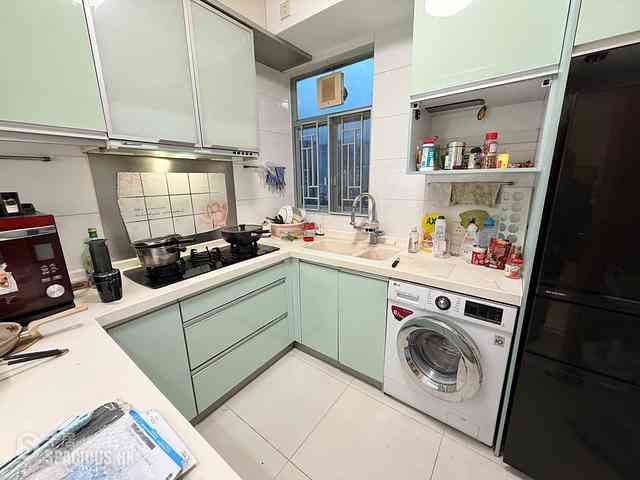 Tung Chung - Coastal Skyline Phase 3 La Rossa 03