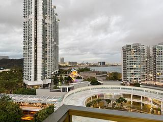 Tung Chung - Coastal Skyline Phase 3 La Rossa 06