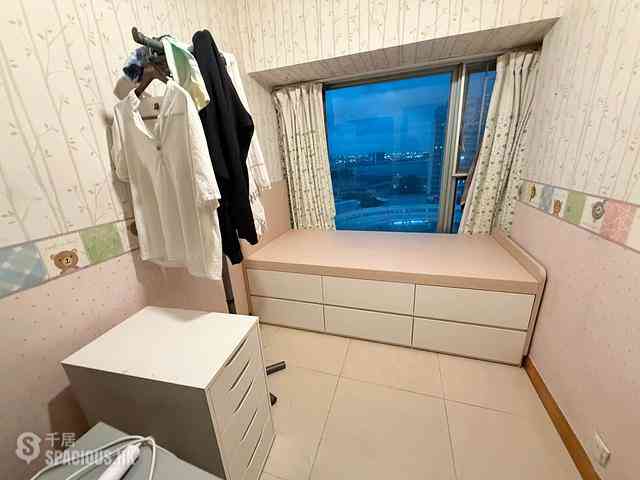 Tung Chung - Coastal Skyline Phase 3 La Rossa 10