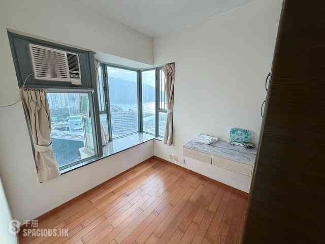 Tung Chung - Seaview Crescent Block 5 01