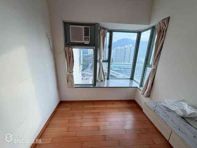 Tung Chung - Seaview Crescent Block 5 02