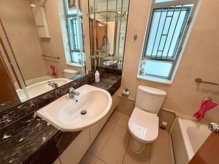 Tung Chung - Seaview Crescent Block 5 04