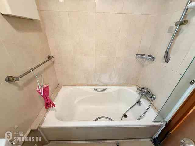 Tung Chung - Seaview Crescent Block 5 05