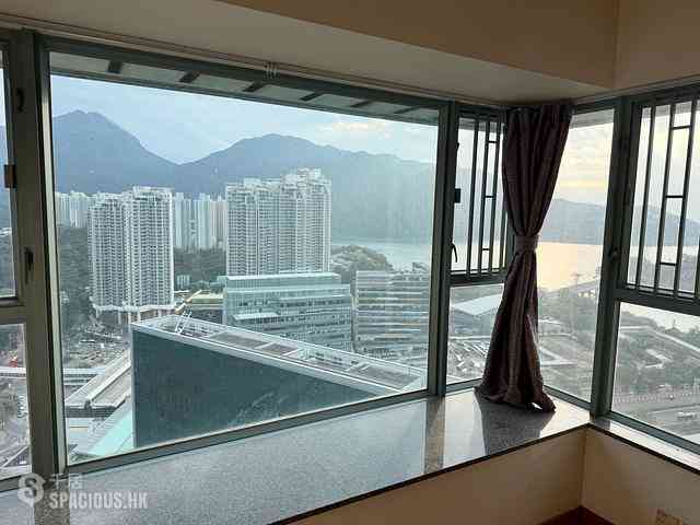Tung Chung - Seaview Crescent Block 5 07