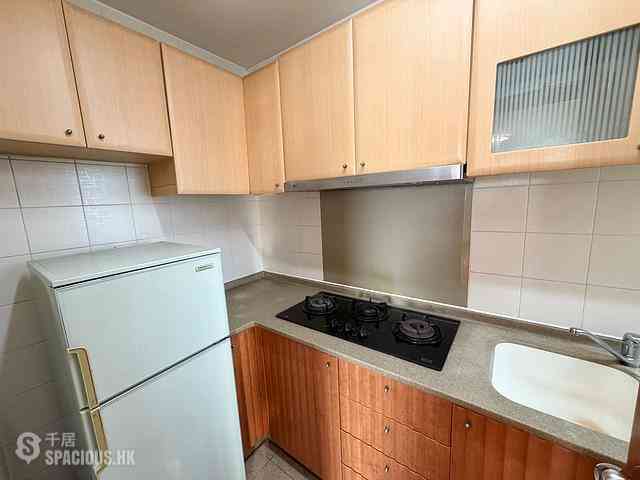 Tung Chung - Seaview Crescent Block 5 09